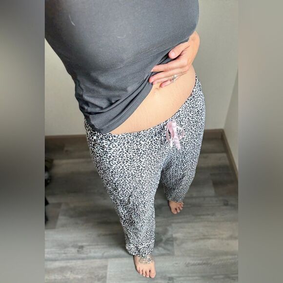 Victoria’s Secret Leopard Pajama Pants Black White Medium Pink Tie - Picture 3 of 11